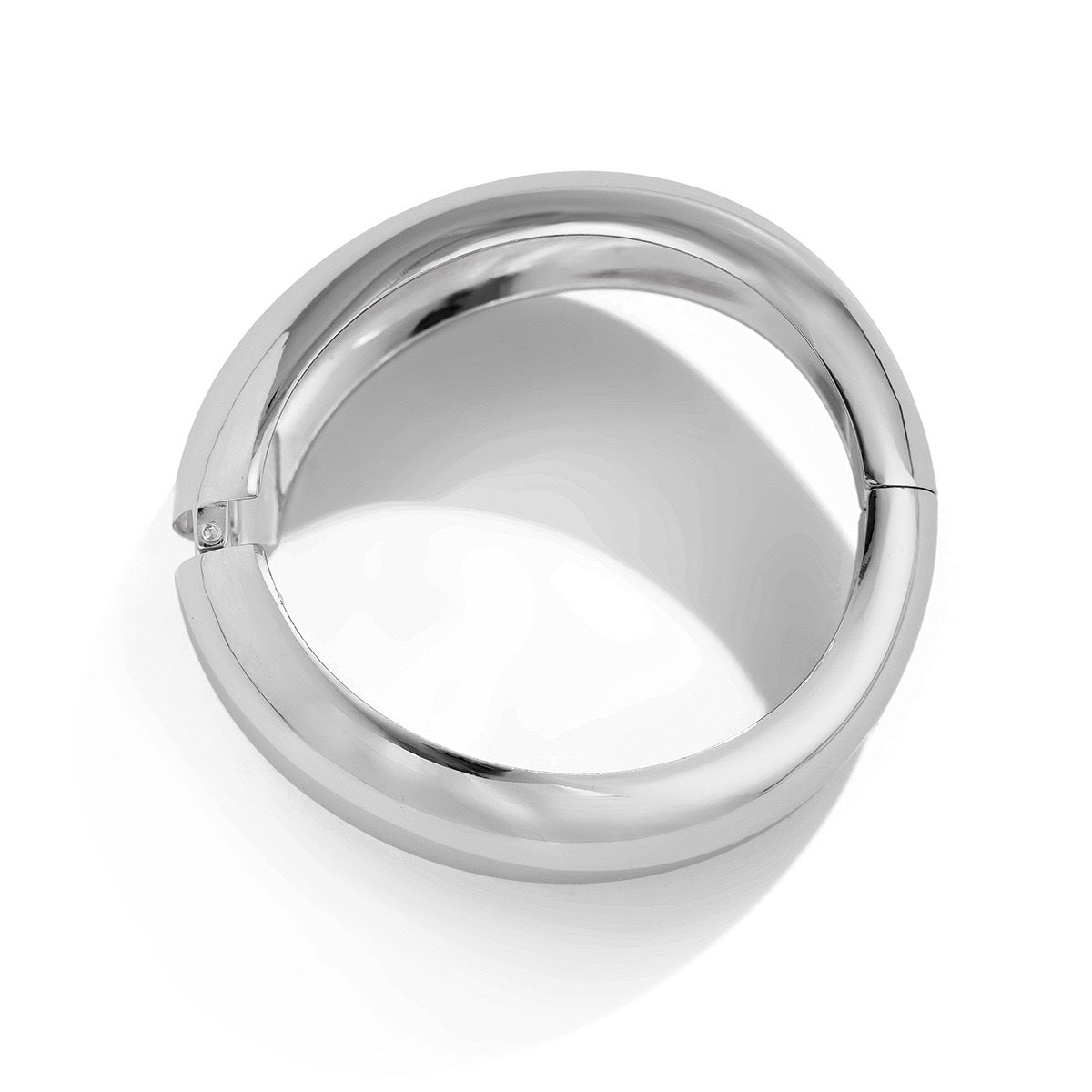 Fashion Trend Metal Glossy Surface Water Drop Hug Bracelet Treyfe
